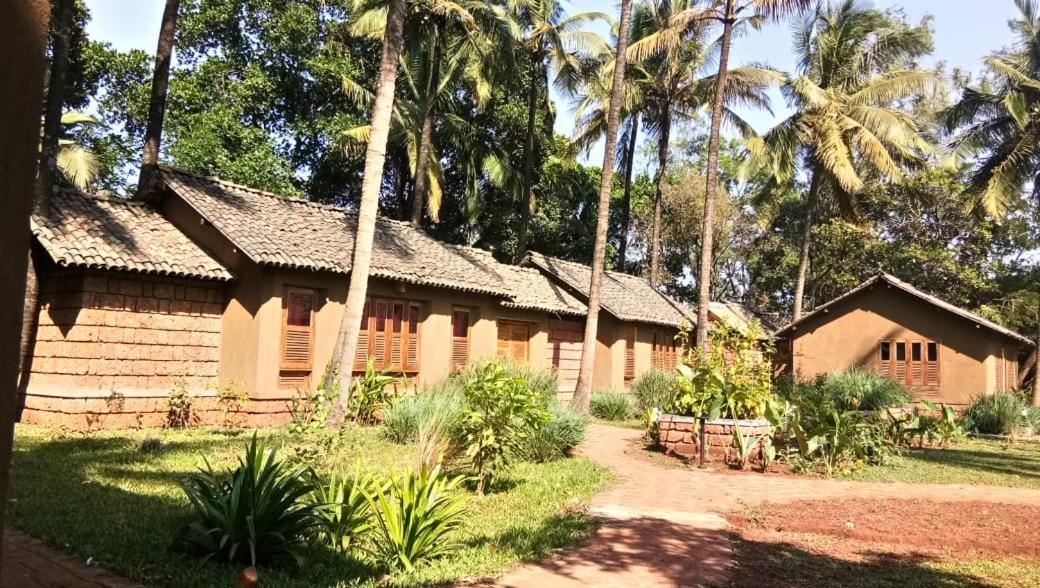 The Orchard Resort Belgaum Ngoại thất bức ảnh